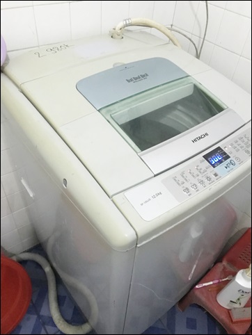 Máy giặt hiatachi 12 kg, bền, đẹp, chạy êm.