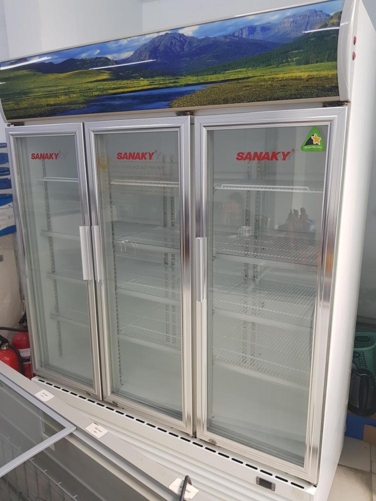 Tủ mát Sanaky 3 cánh, dung tích 1500 lít, dàn đồng.